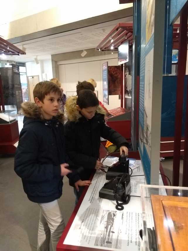Young visitors at the Soldiers of Oxfordshire Museum