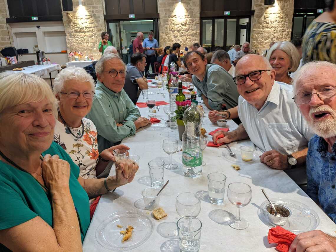 Thame and Montesson friends at the communal meal in the Salle des Fêtes